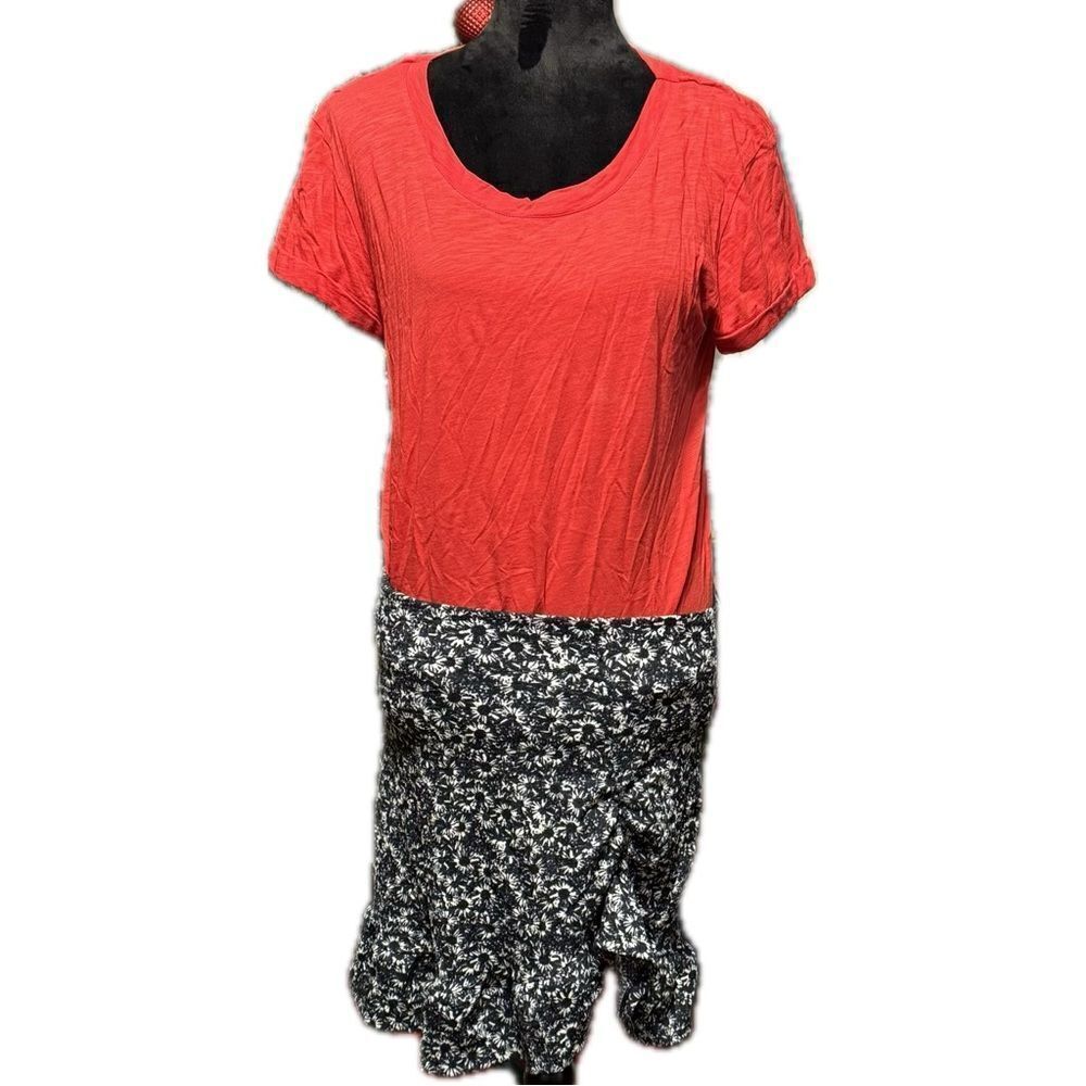 DKNY women’s size small, short sleeve blouse